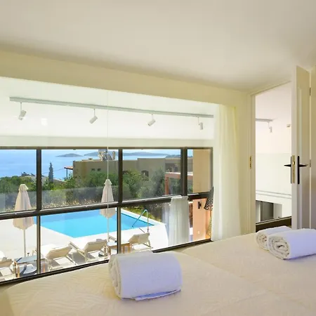 Villa Mirabella Hills